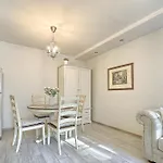 Elegant In Old Town Self Check In 24x7 By H&h Vilnius