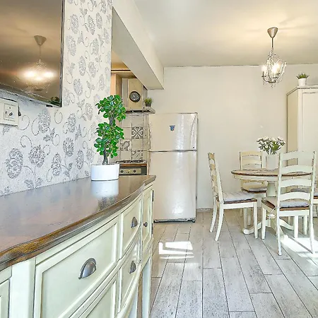 Elegant In Old Town Self Check In 24x7 By H&h Apartment