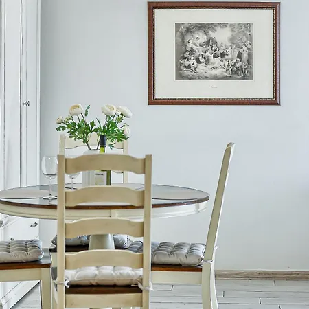 Elegant In Old Town Self Check In 24x7 By H&h