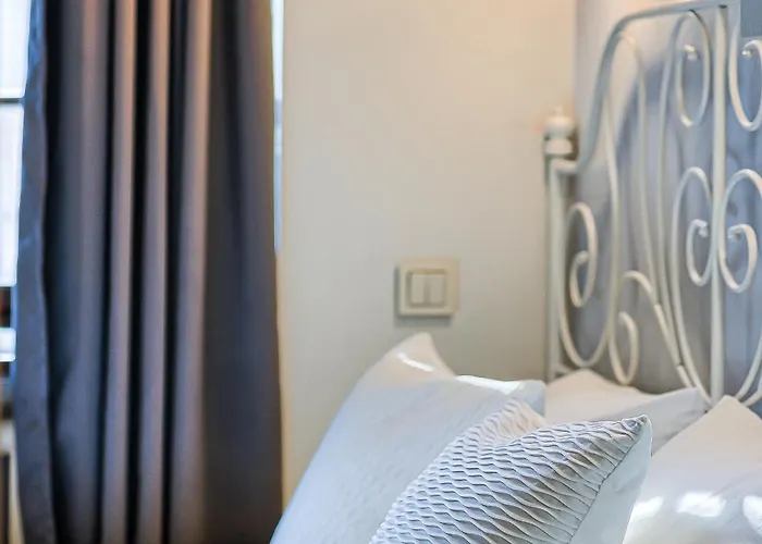 Apartamento Elegant In Old Town Self Check In 24x7 By H&h *