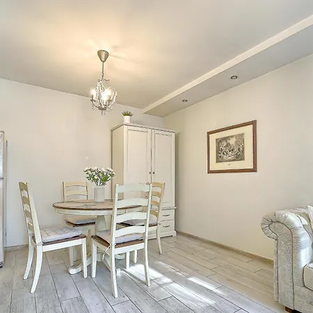 Elegant In Old Town Self Check In 24x7 By H&h Vilnius