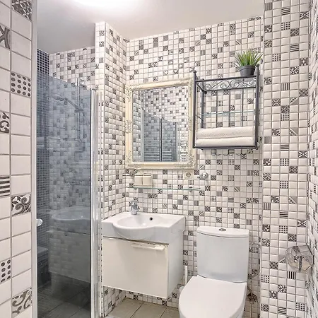 Elegant In Old Town Self Check In 24x7 By H&h Vilnius