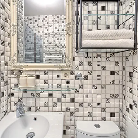 Elegant In Old Town Self Check In 24x7 By H&h * Vilnius