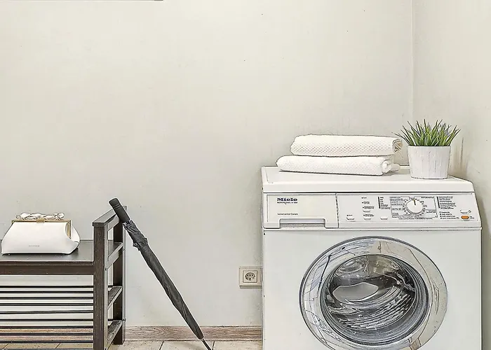 Elegant In Old Town Self Check In 24x7 By H&h Апартаменты *